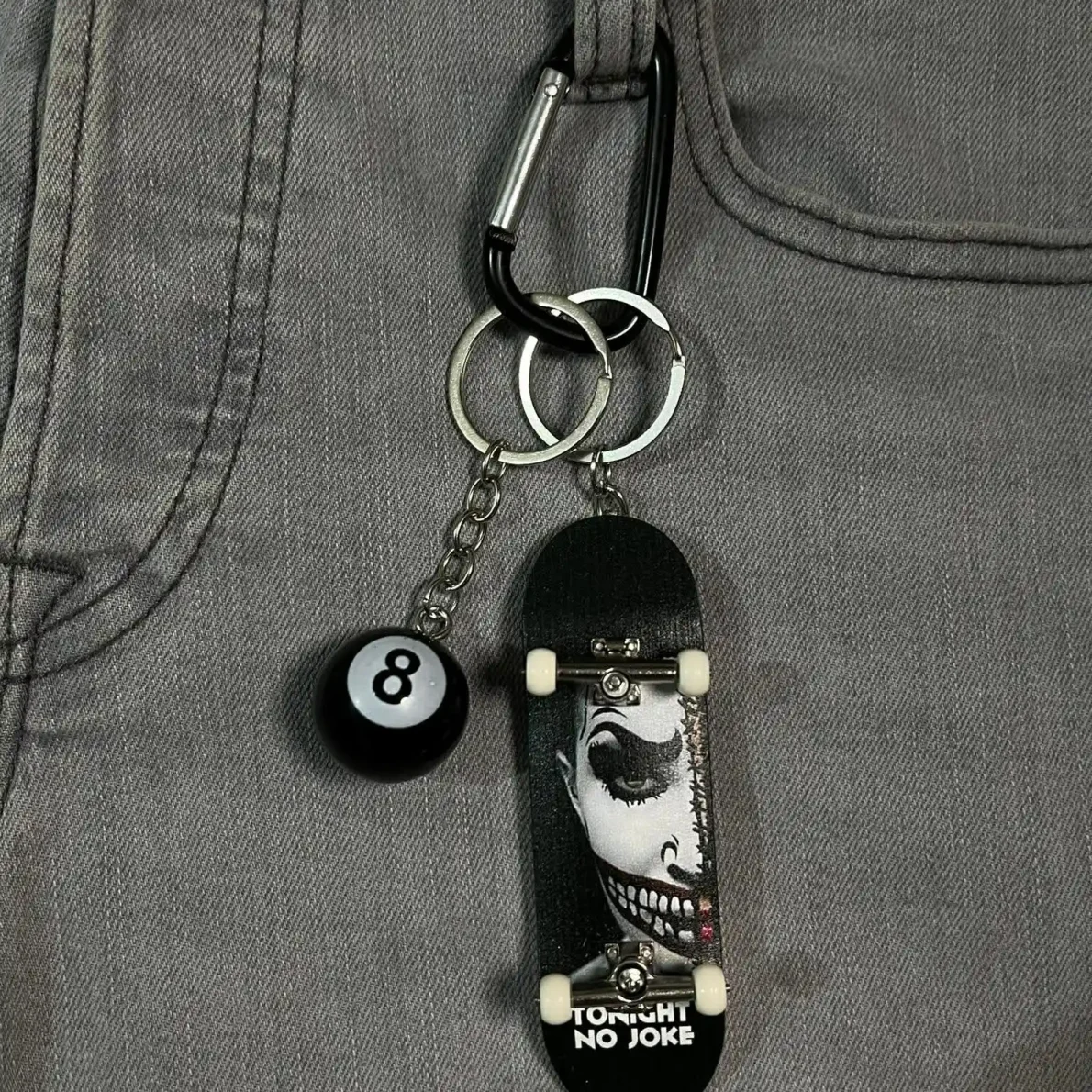 BLACK JOKER SKATEBOARD